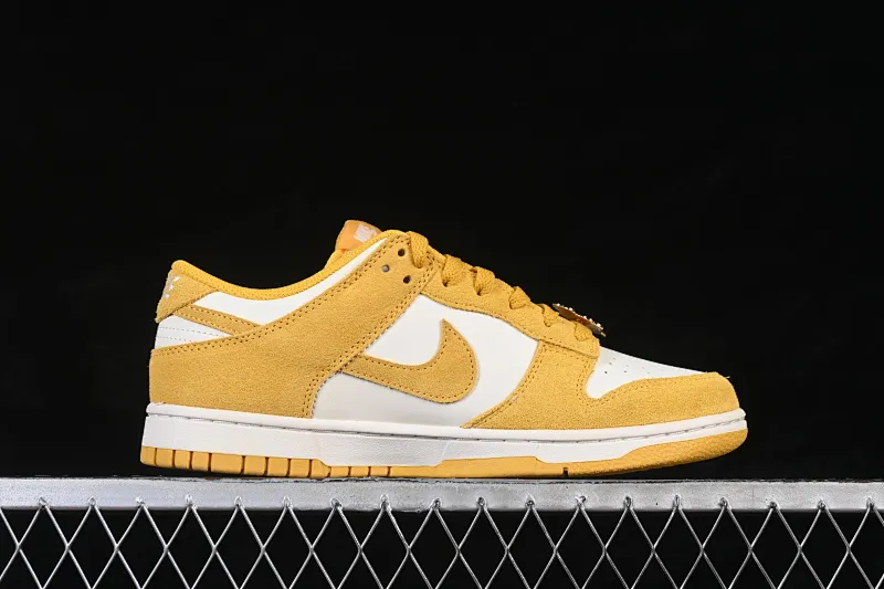 All Categories Nk SB Dunk Series Nk SB Dunk Low Low-top sneakers Nike SB Dunk Low Year of the Horse White and Yellow Low-top casual sneakers IB4417-101